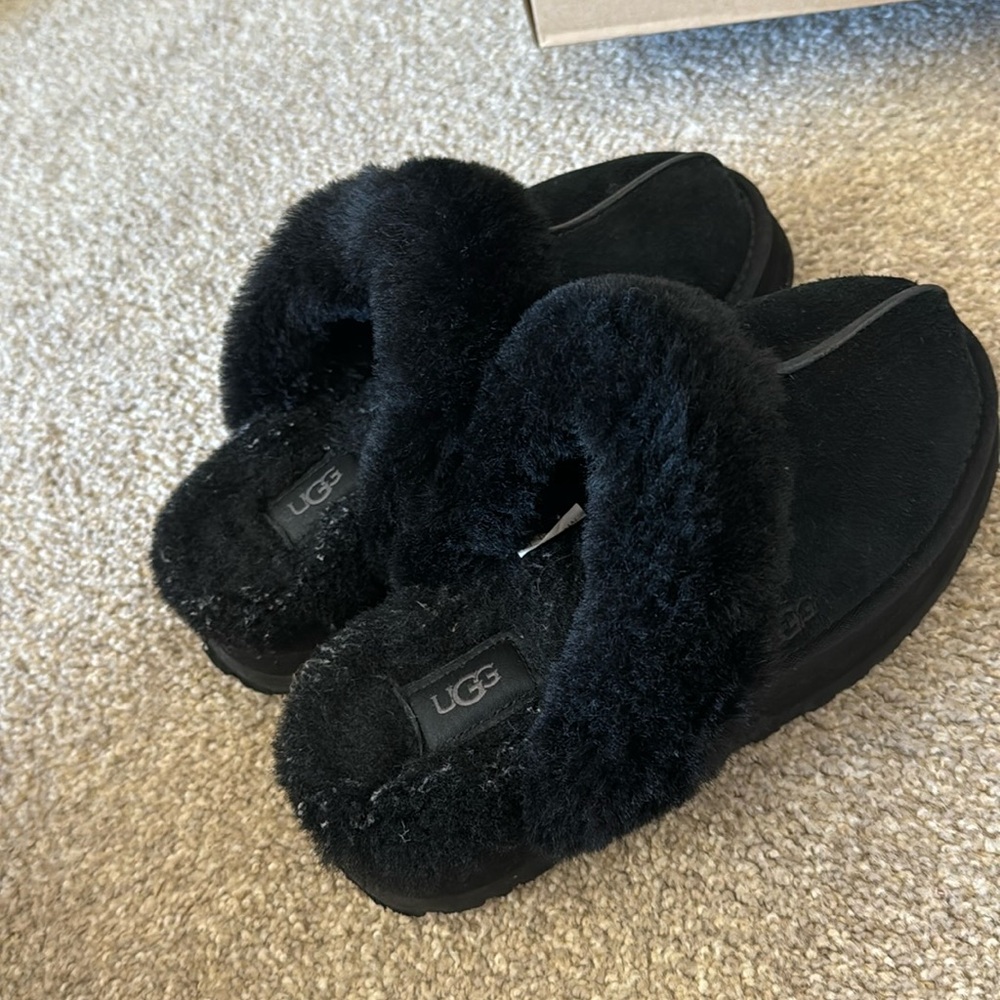 COPY - Platform Black Uggs